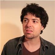 Appassionato di storia, attore teatrale, interessato alla ricerca